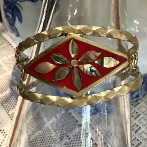 Alpaca Mexico Cuff Bracelet floral design from shell.